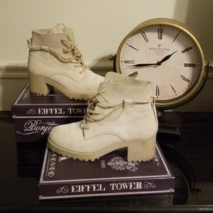 Suede Ankle boots VGUC